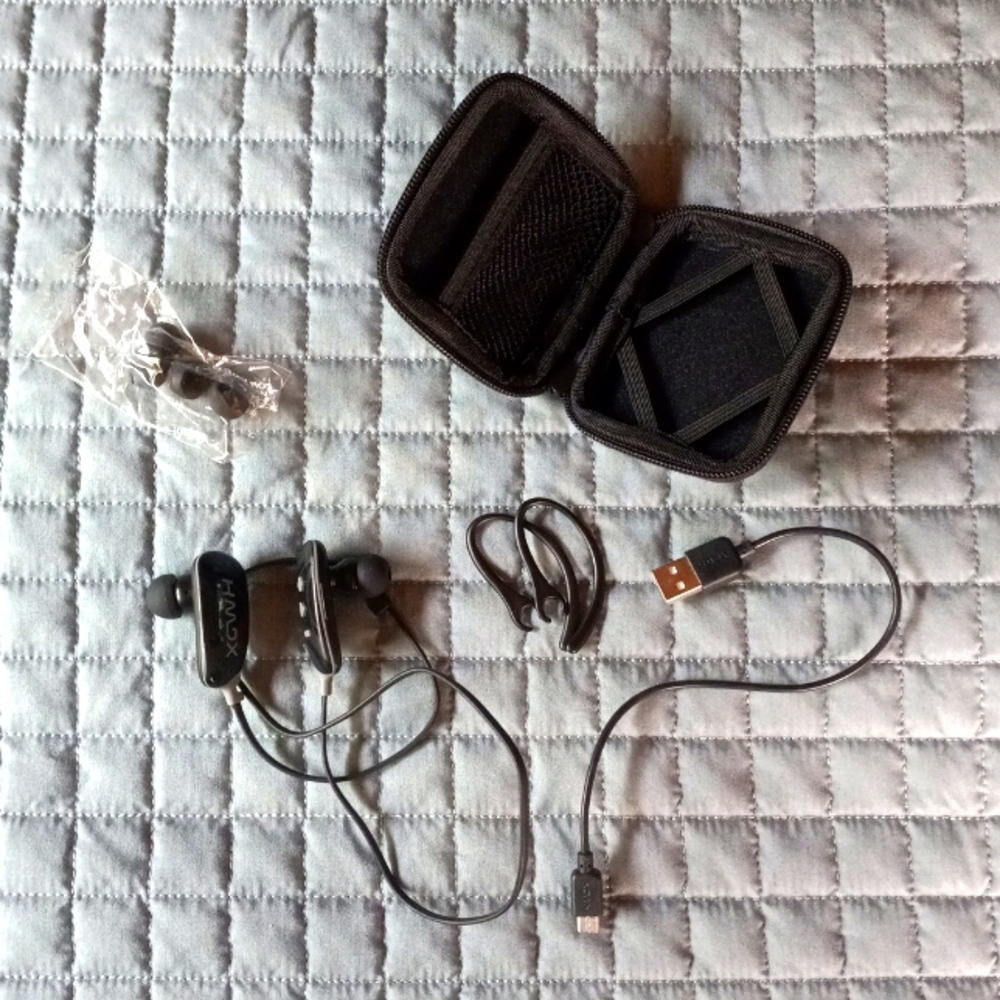 HMDX Wireless earbuds kit